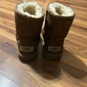 Kids UGG  Australia Brown Shearling Boots Size 9